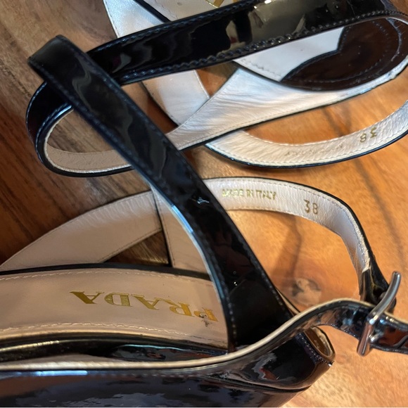 authentic PRADA - Picture 11 of 11